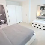 Casa Magenta 2