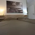 Apartment Casa Magenta 2 *