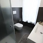 Casa Magenta 2 *