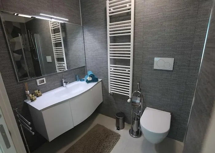 Casa Magenta 2 *