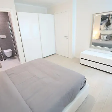 Casa Magenta 2