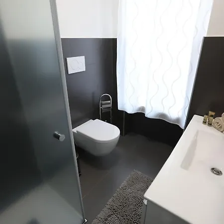 Casa Magenta 2 *