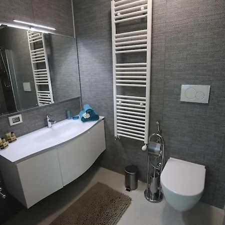 Casa Magenta 2 *