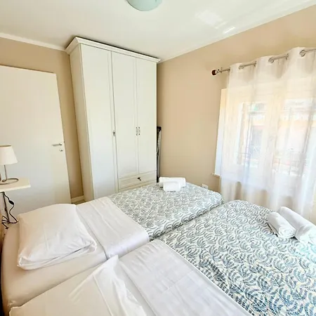 Apartament Casa Magenta 2 *