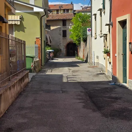 Casa Magenta 2 *